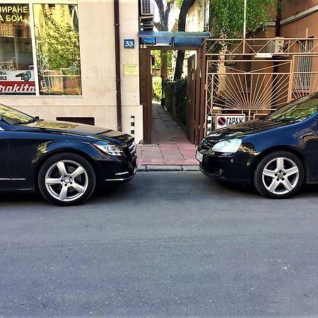 Elegance On A Budget - Rooms For Rent In Sofia Center Екстер'єр фото